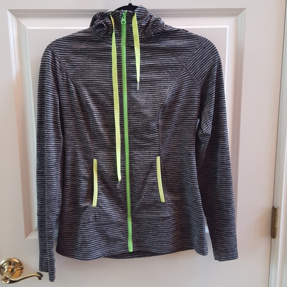 Workout zip up